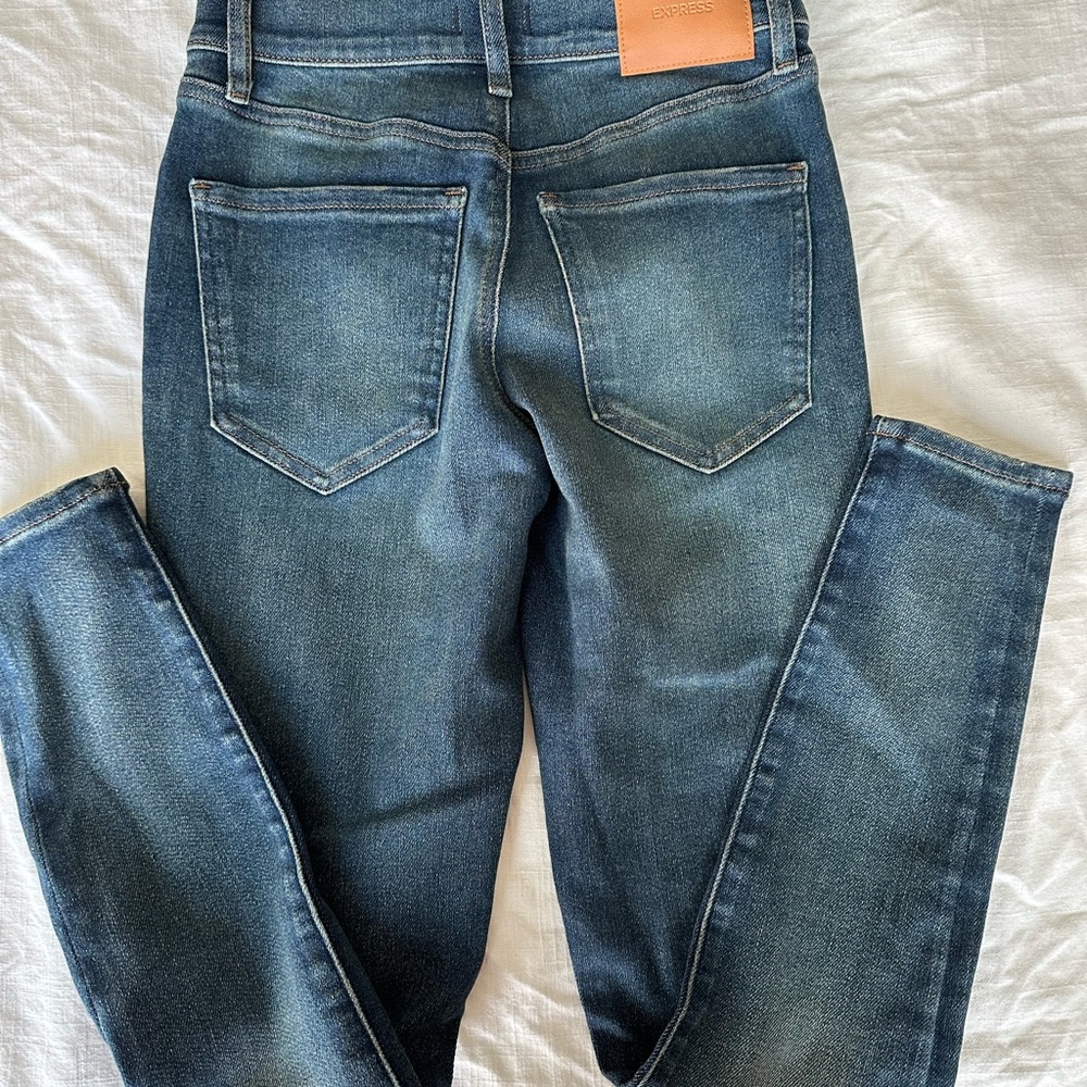 Express Jeans - Picture 3 of 3